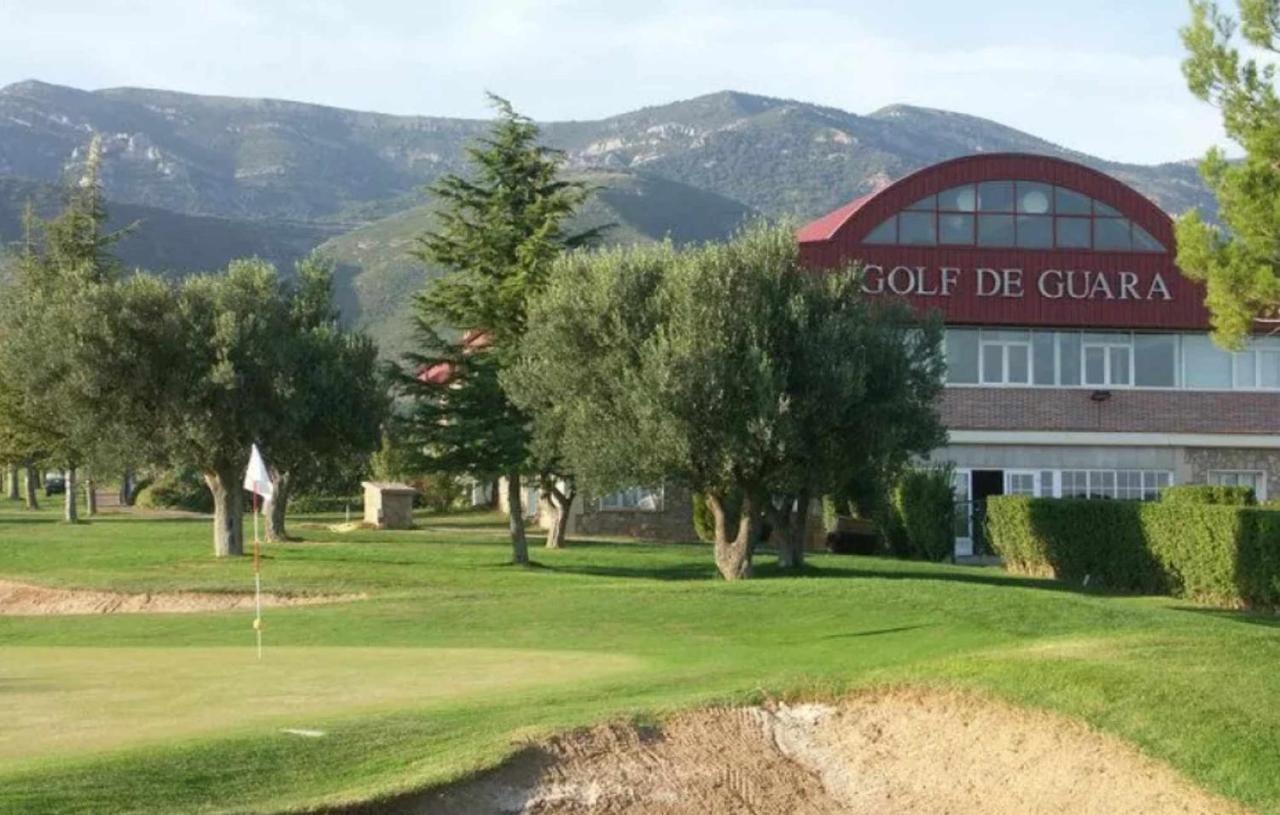 Villa Guara Golf Y Pool Comotucasa Nueno Bagian luar foto